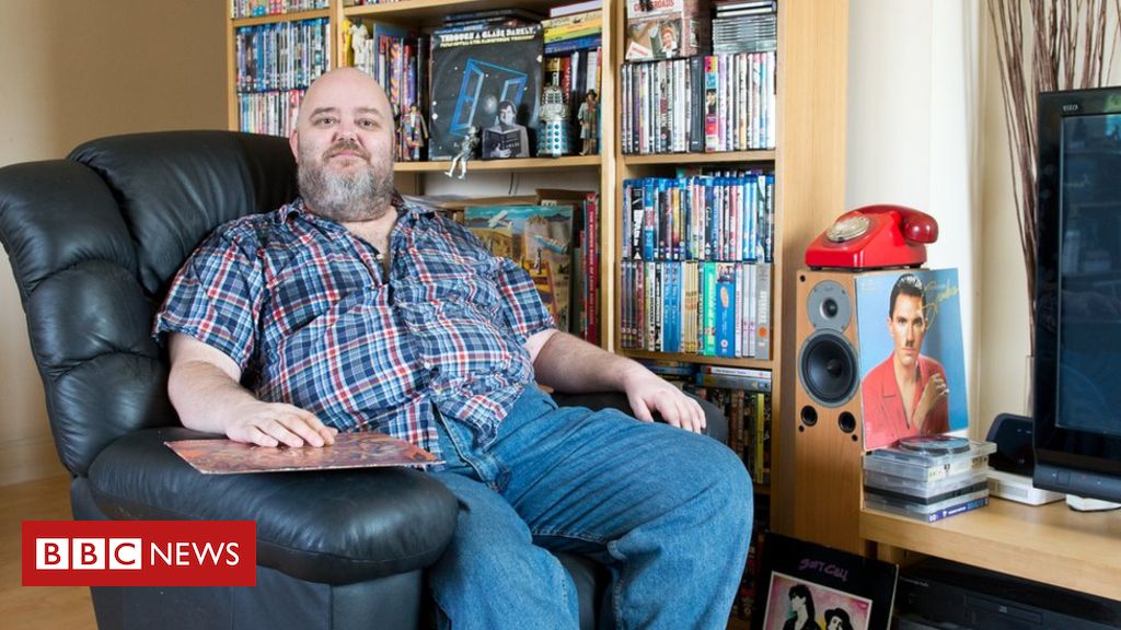 Doctor Who Writer Axed Over Transgender Tweets London Globe