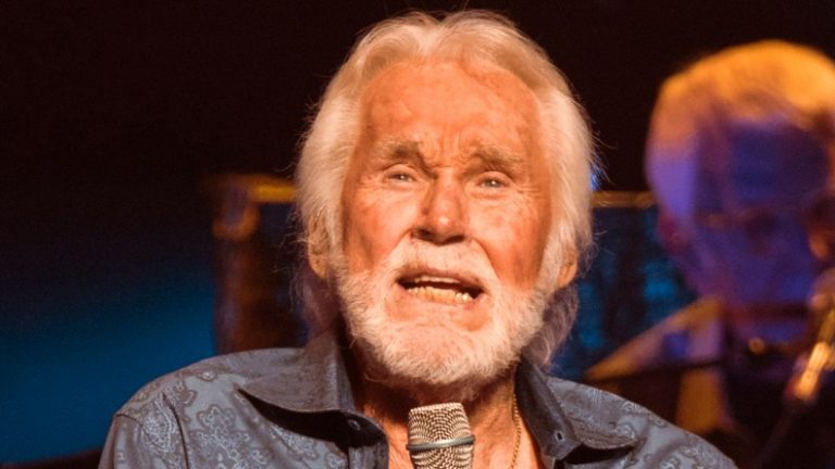 Country music icon Kenny Rogers dies aged 81 - London Globe