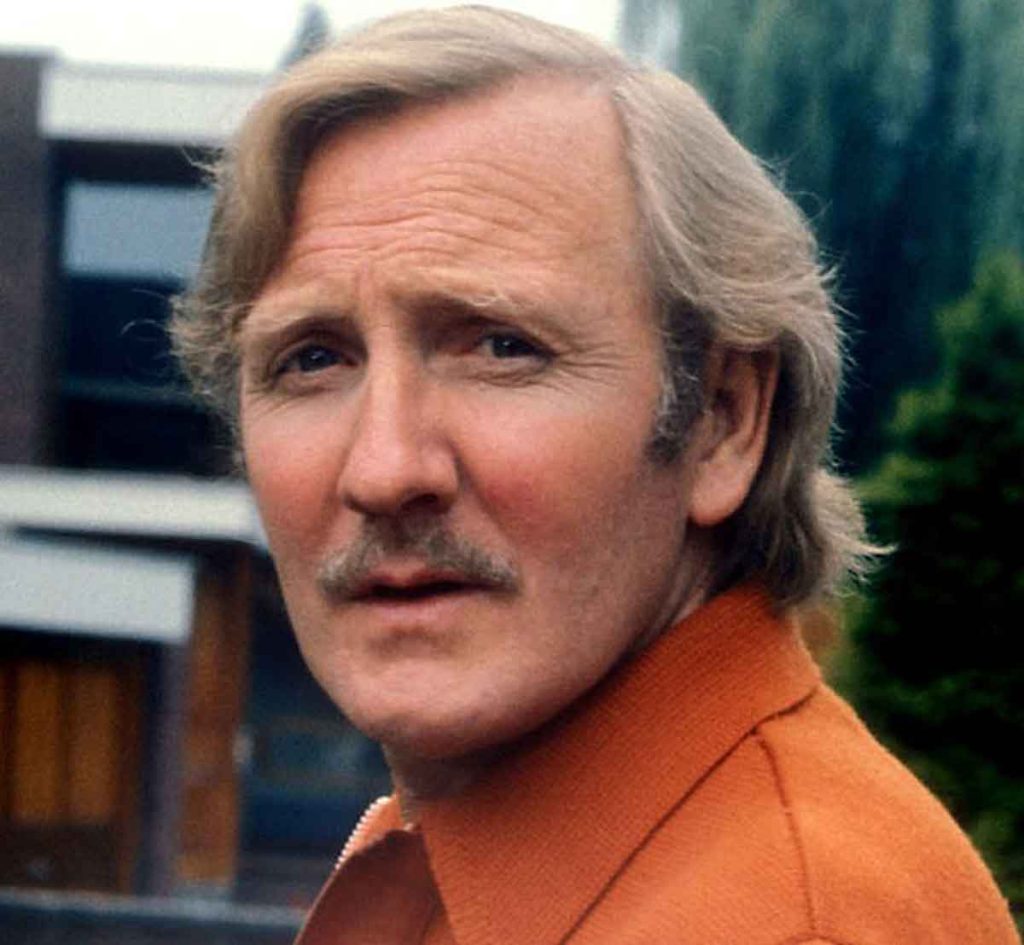 Carry On star Leslie Phillips dies aged 98 London Globe